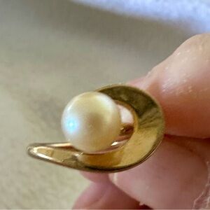 Vintage Elegant Gold Pearl Ring